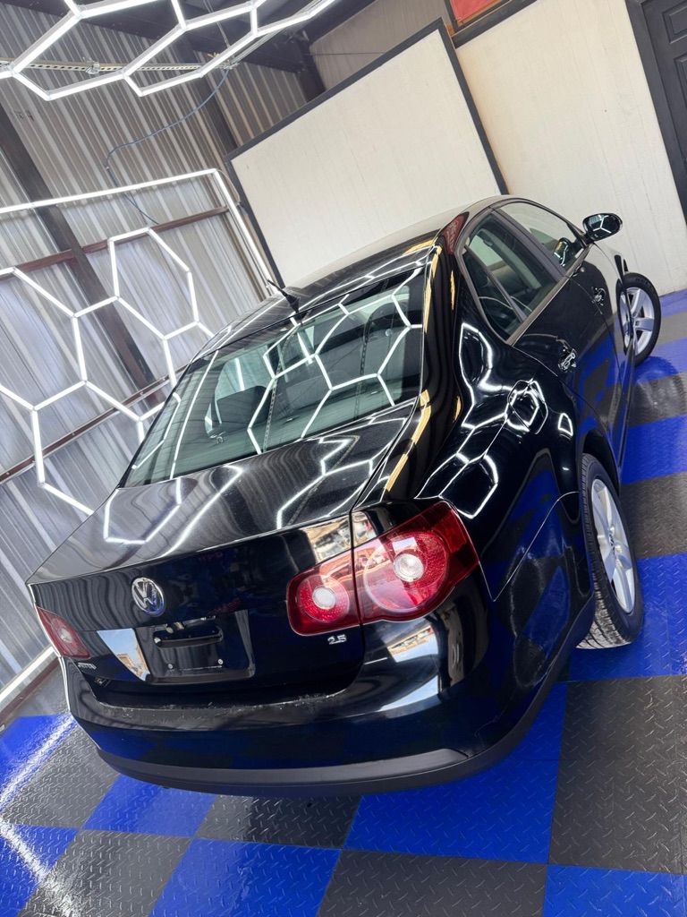Photo 19 of this VOLKSWAGEN JETTA