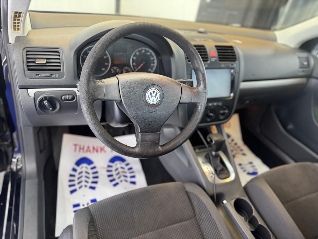 Photo 16 of this VOLKSWAGEN JETTA