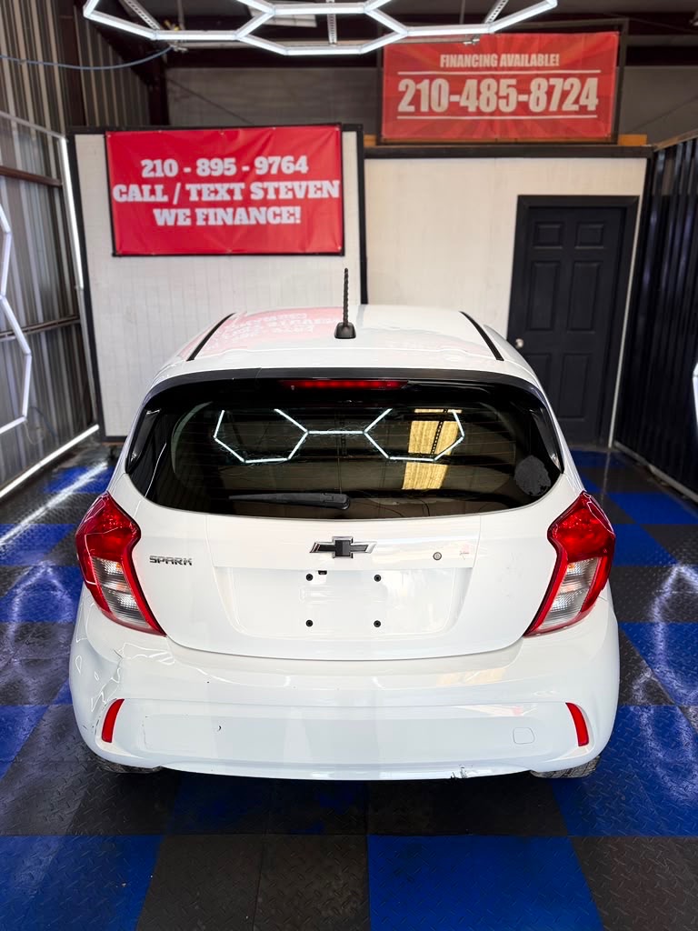 Photo 6 of this CHEVROLET SPARK