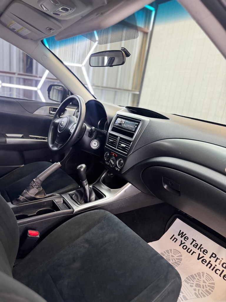 Photo 12 of this SUBARU IMPREZA