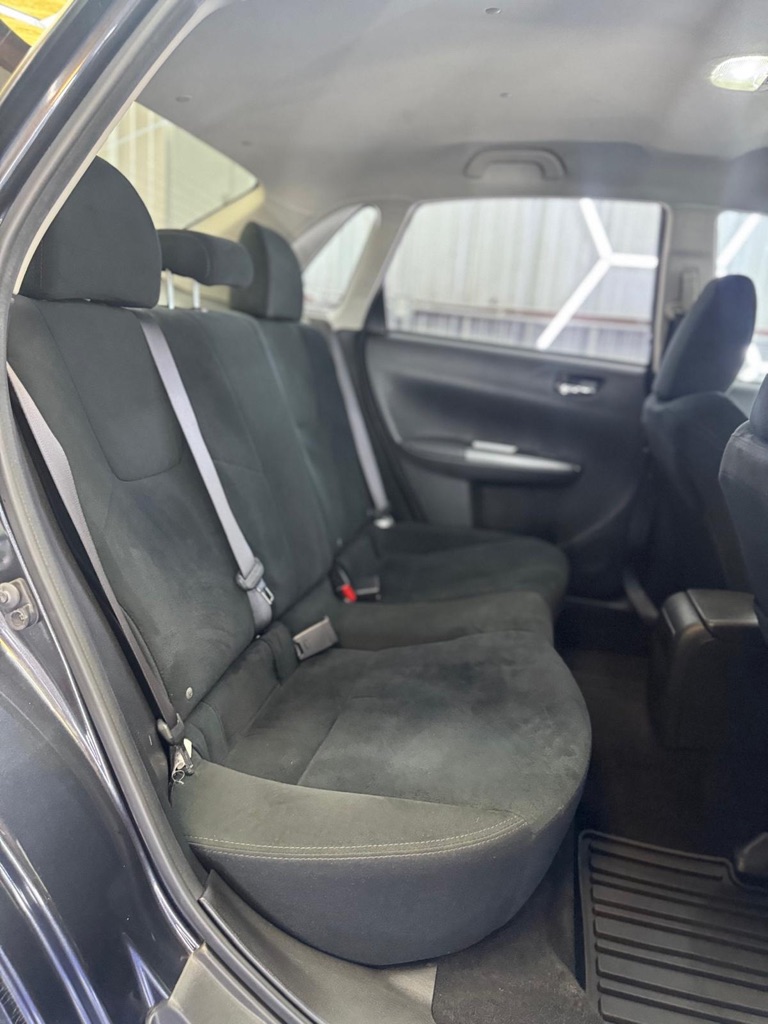 Photo 14 of this SUBARU IMPREZA