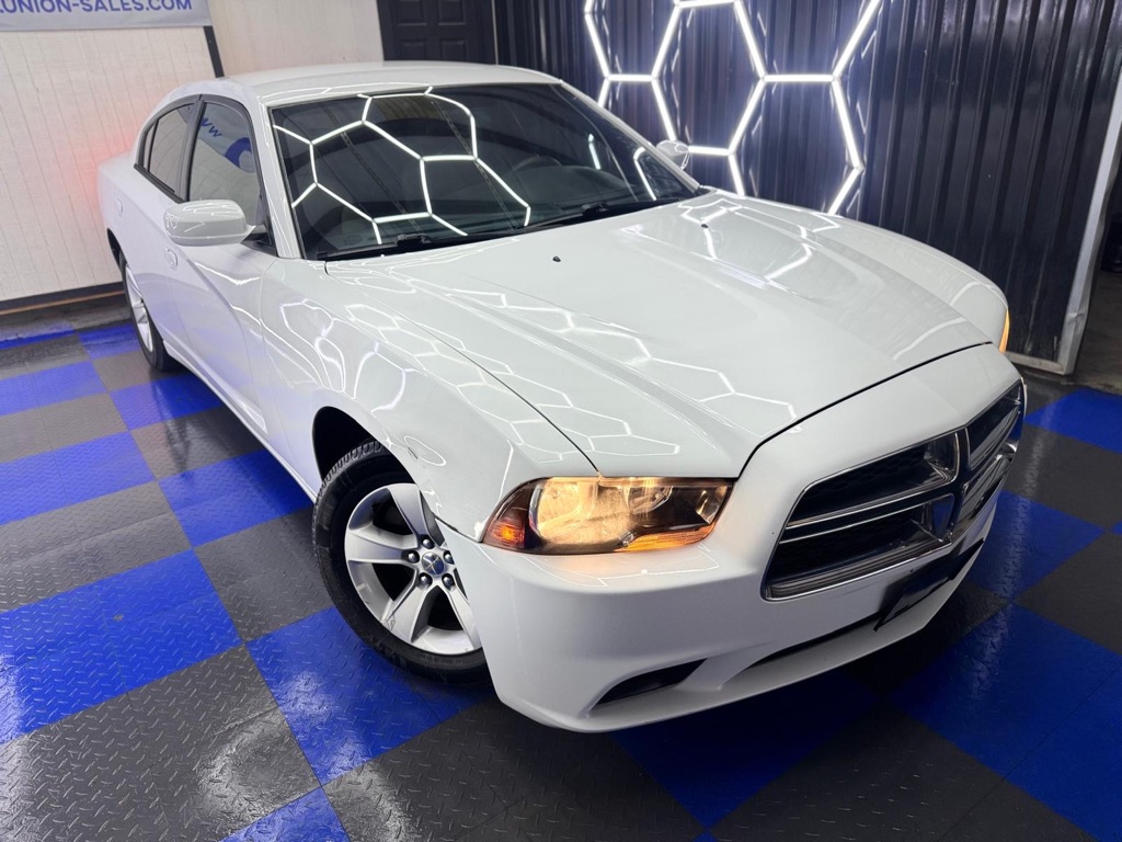 Photo 3 of this DODGE CHARGER
