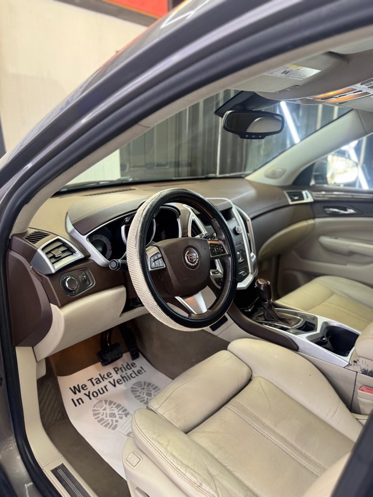 Photo 19 of this CADILLAC SRX