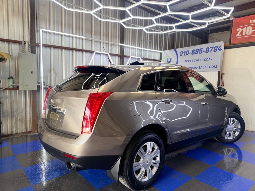Photo 21 of this CADILLAC SRX