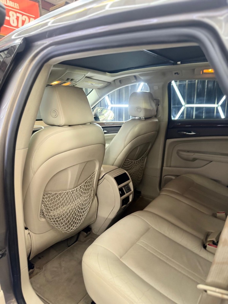 Photo 15 of this CADILLAC SRX