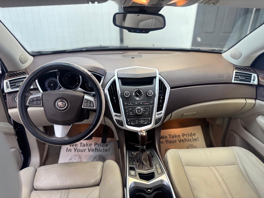 Photo 18 of this CADILLAC SRX