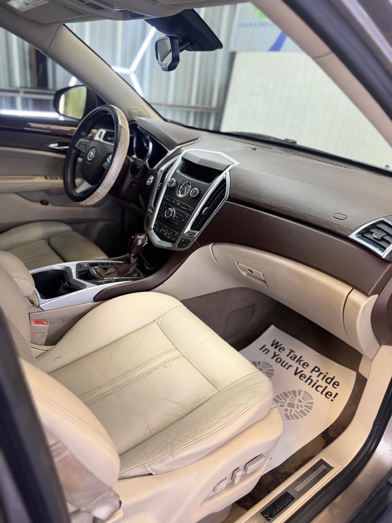 Photo 12 of this CADILLAC SRX
