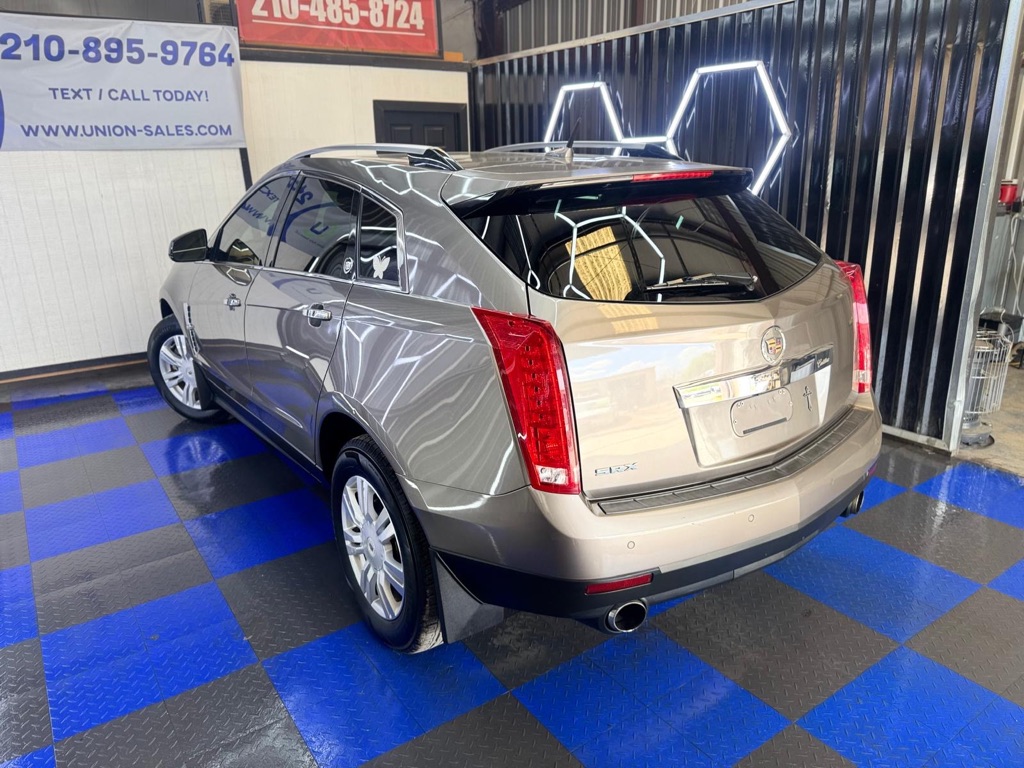 Photo 27 of this CADILLAC SRX