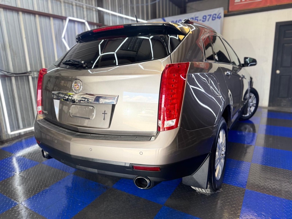 Photo 22 of this CADILLAC SRX