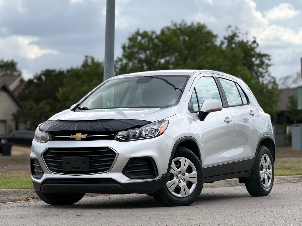 Photo 4 of this CHEVROLET TRAX