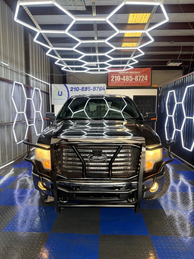 Photo 4 of this FORD F150