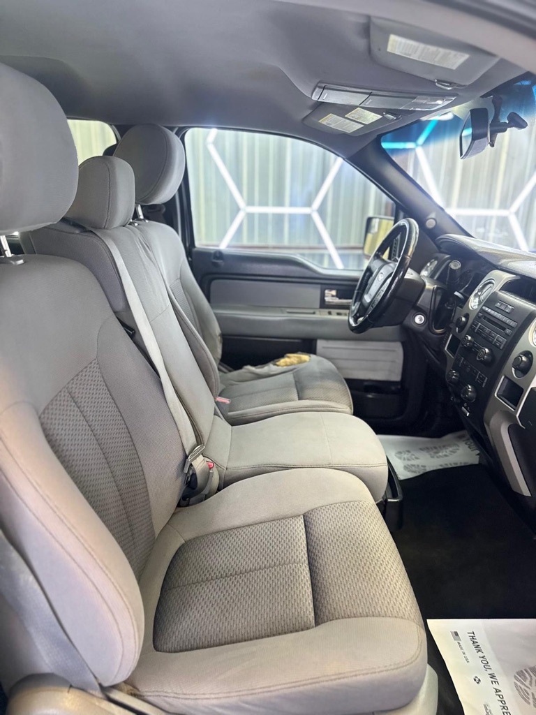 Photo 17 of this FORD F150