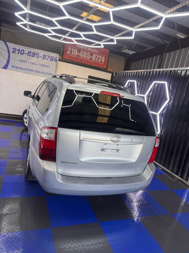Photo 5 of this KIA SEDONA