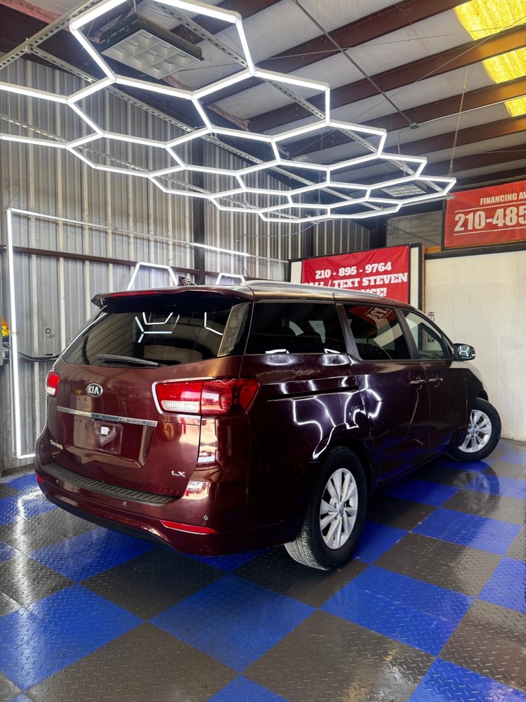 Photo 22 of this KIA SEDONA