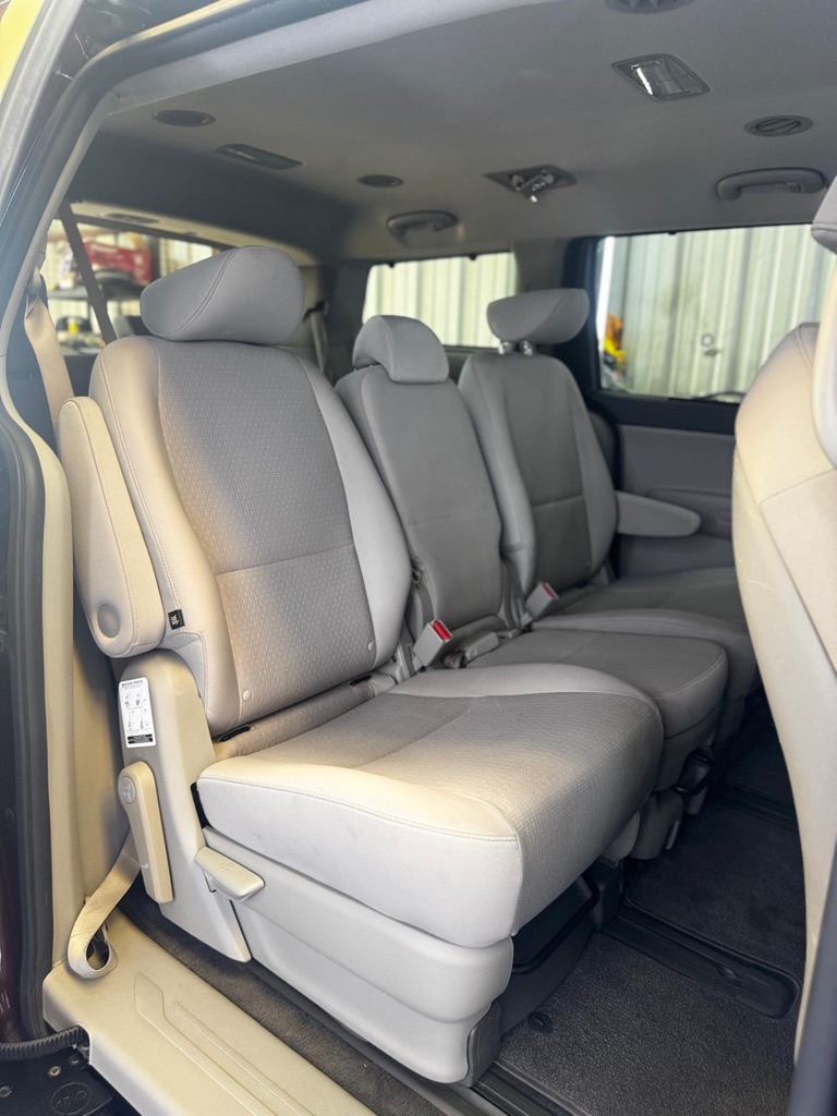 Photo 12 of this KIA SEDONA