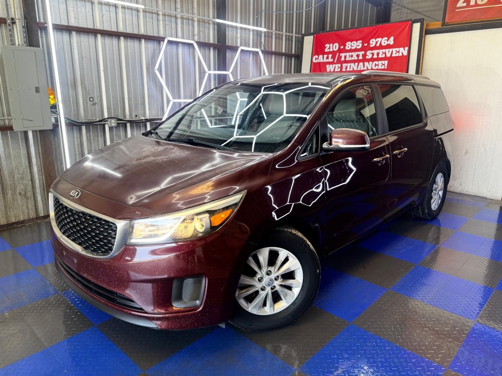 Photo 10 of this KIA SEDONA