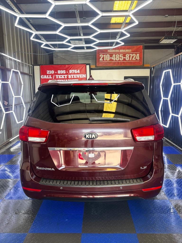 Photo 26 of this KIA SEDONA