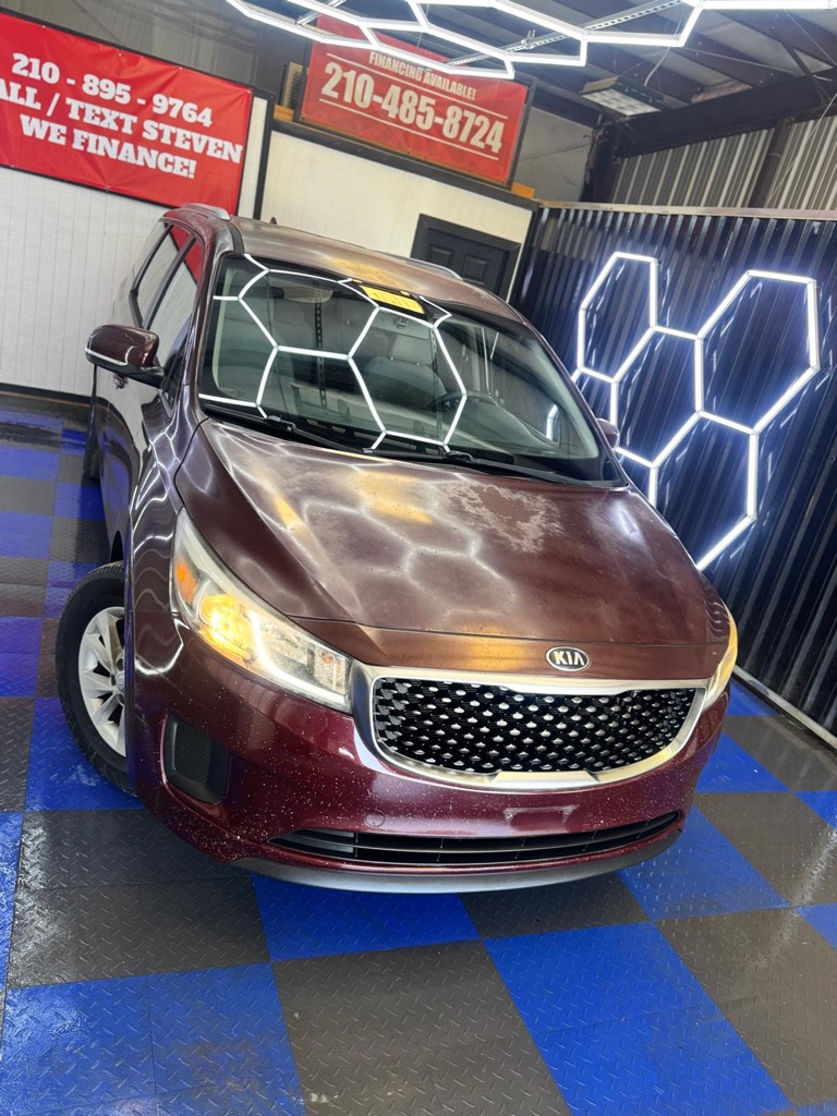 Photo 4 of this KIA SEDONA