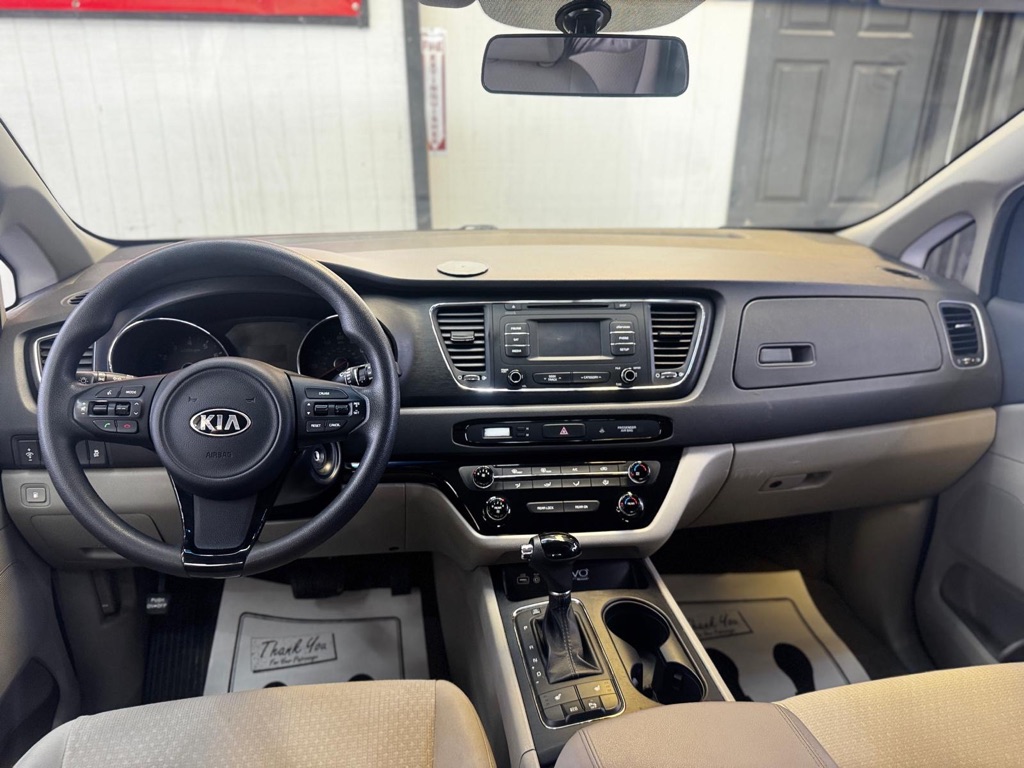 Photo 21 of this KIA SEDONA