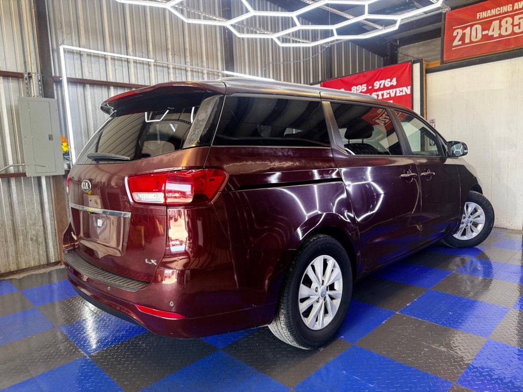 Photo 25 of this KIA SEDONA