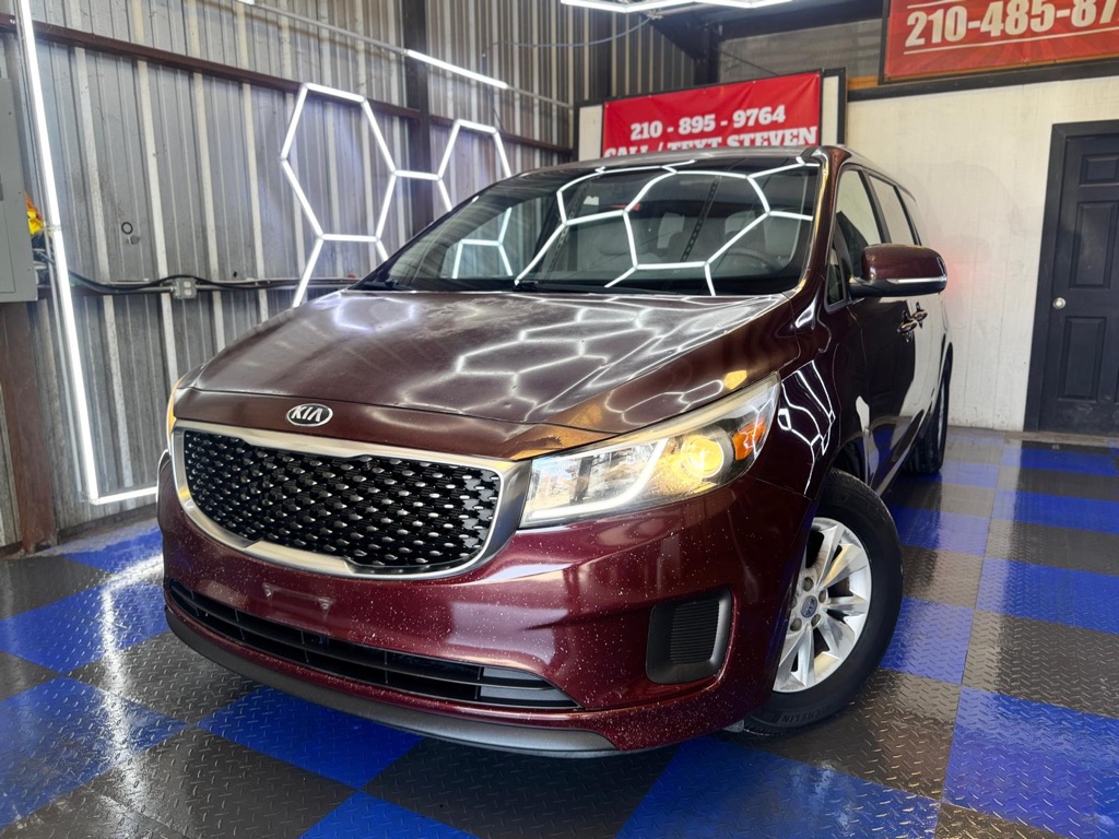Photo 7 of this KIA SEDONA