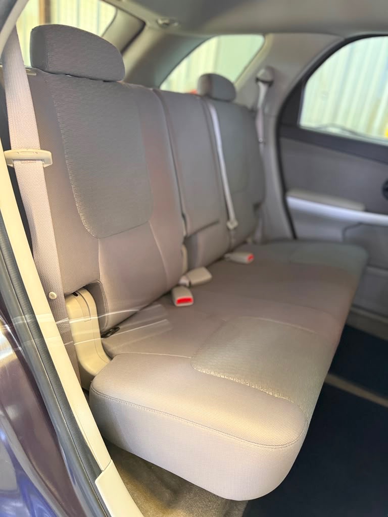 Photo 11 of this CHEVROLET EQUINOX