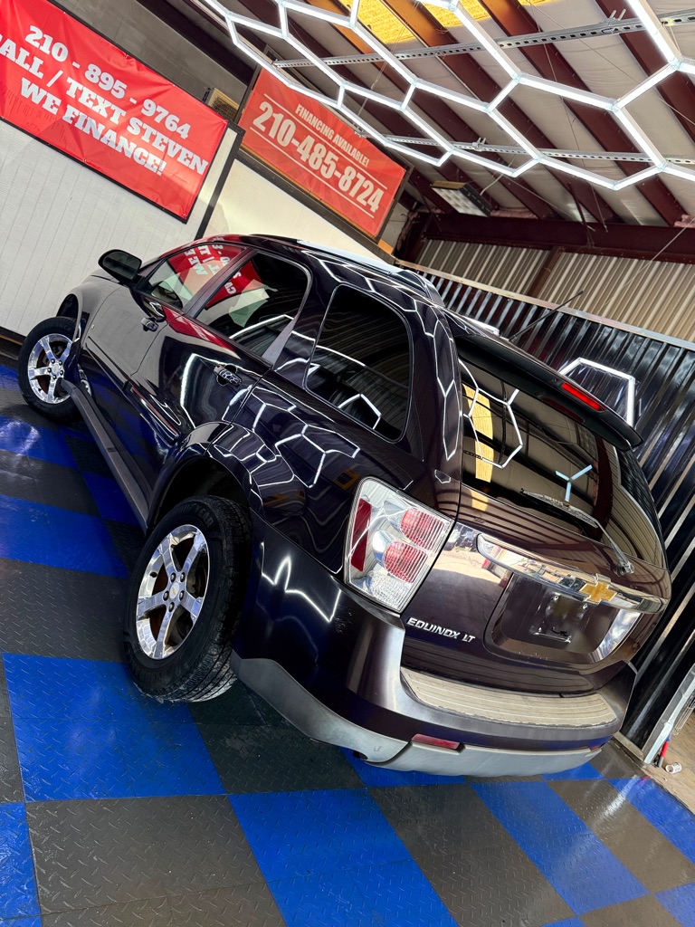 Photo 25 of this CHEVROLET EQUINOX