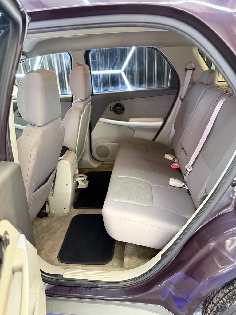 Photo 12 of this CHEVROLET EQUINOX