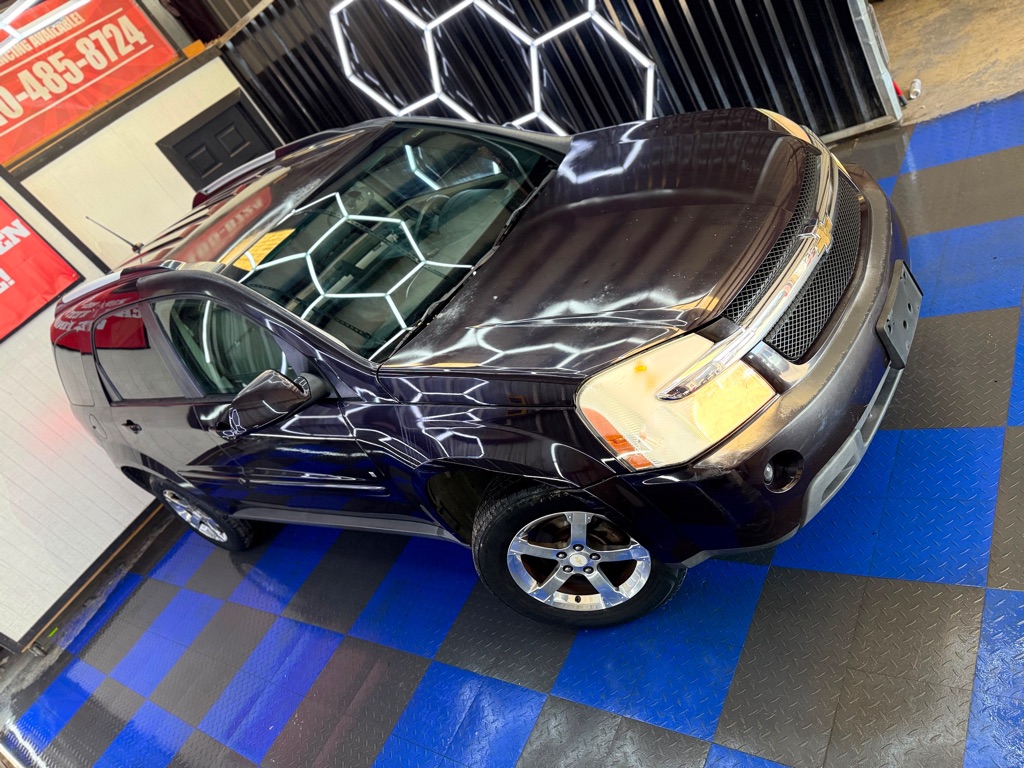 Photo 2 of this CHEVROLET EQUINOX