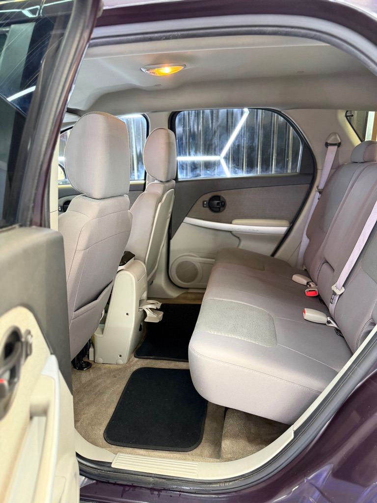 Photo 16 of this CHEVROLET EQUINOX
