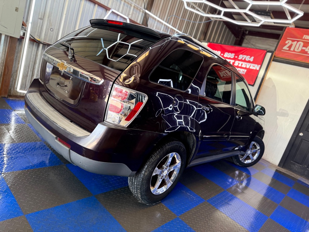 Photo 21 of this CHEVROLET EQUINOX