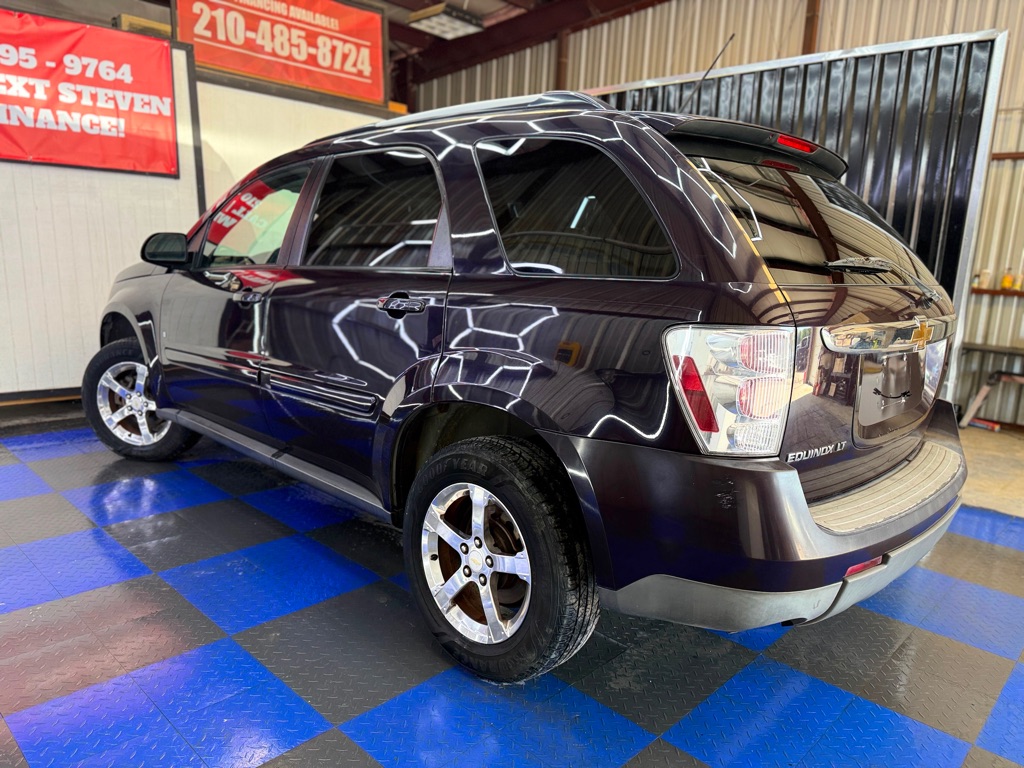 Photo 24 of this CHEVROLET EQUINOX