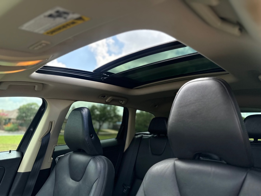 Photo 6 of this VOLVO XC60