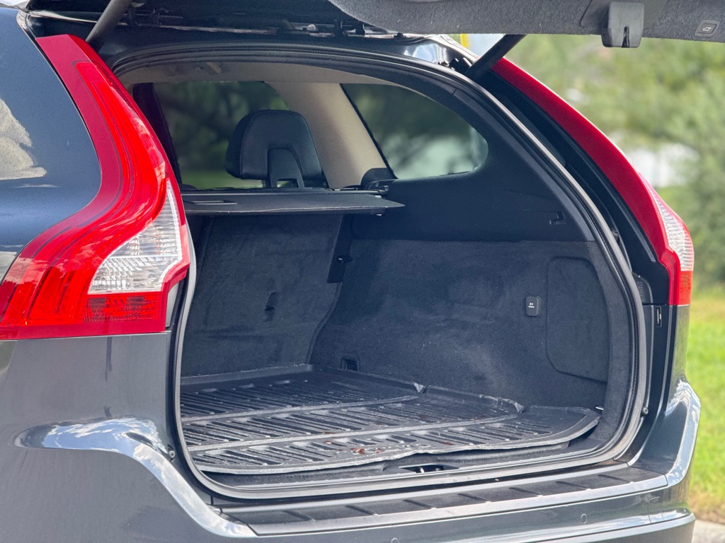 Photo 9 of this VOLVO XC60