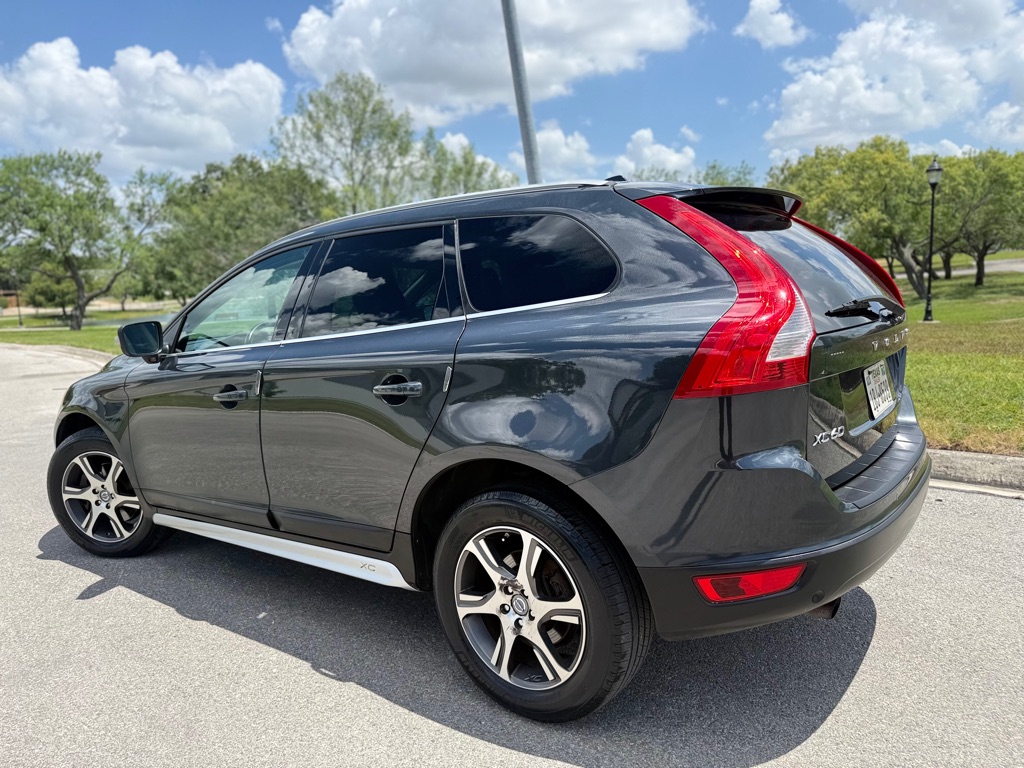 Photo 16 of this VOLVO XC60