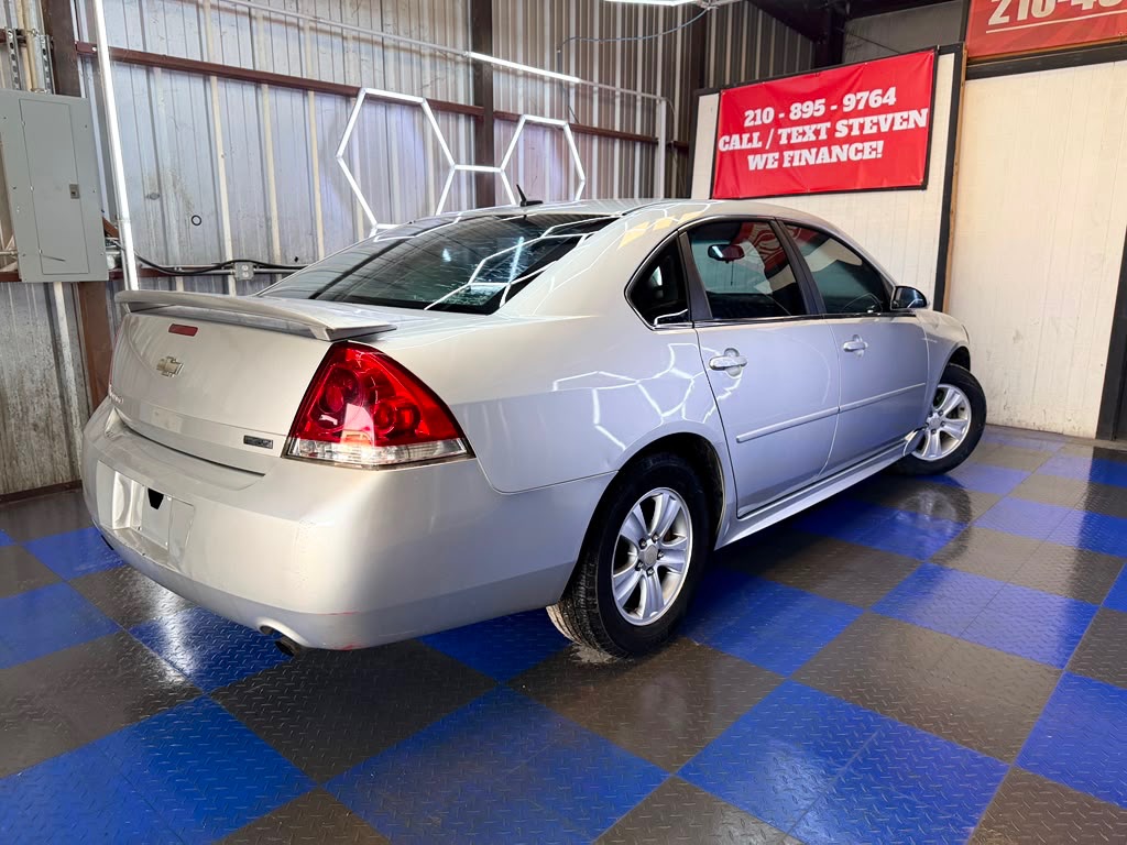 Photo 7 of this CHEVROLET IMPALA