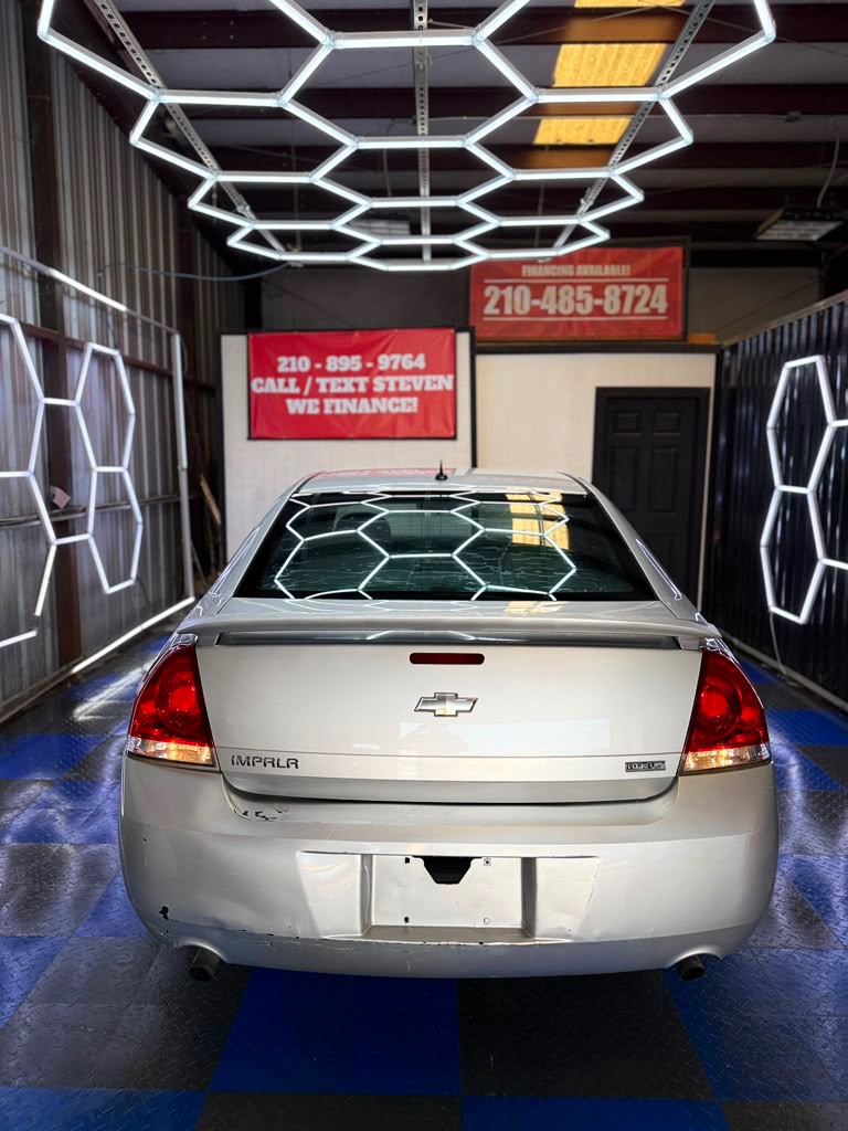 Photo 4 of this CHEVROLET IMPALA
