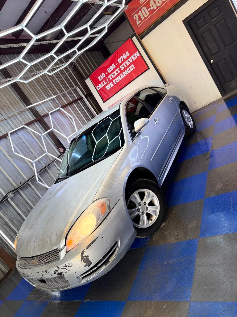 Photo 2 of this CHEVROLET IMPALA