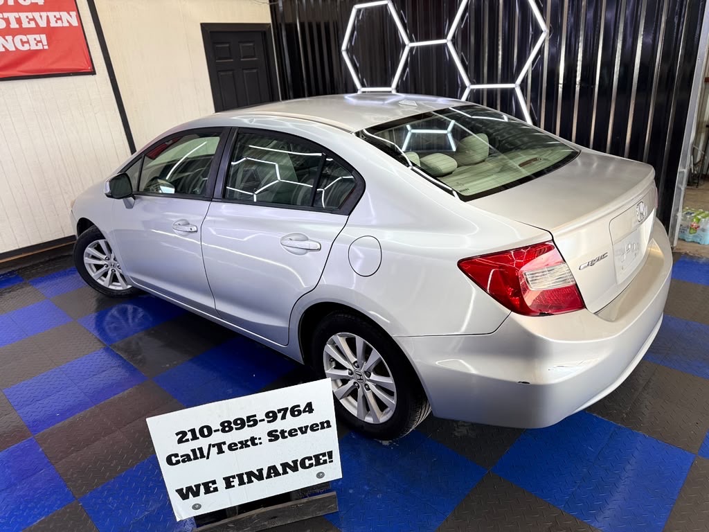 Photo 18 of this HONDA CIVIC