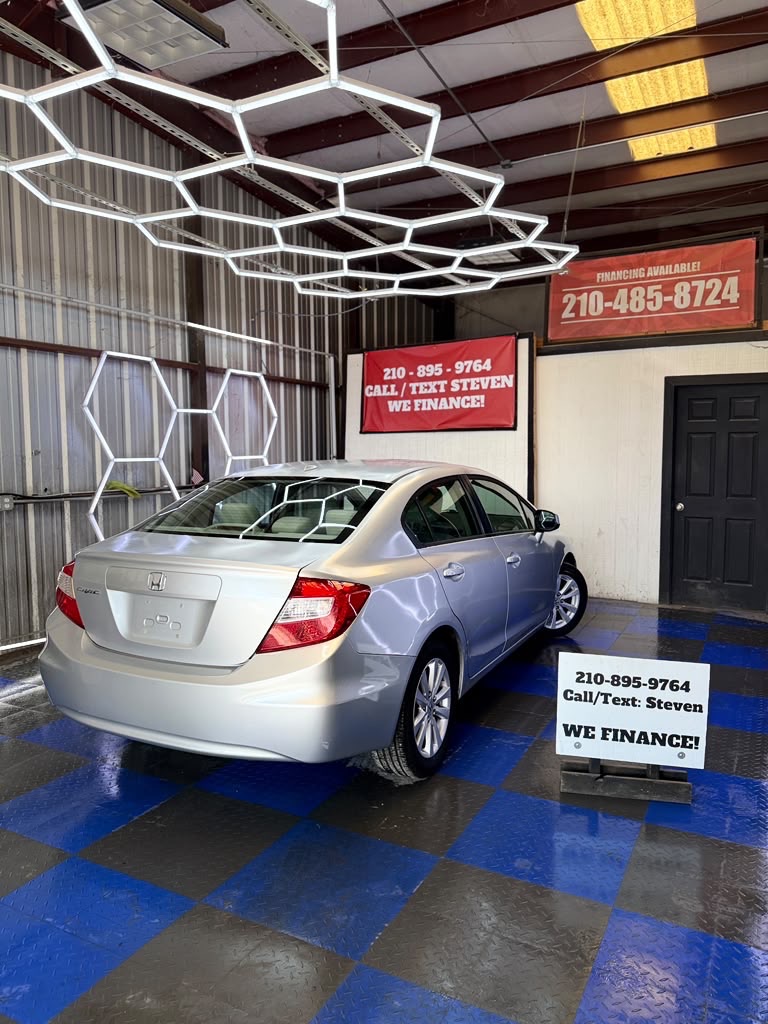 Photo 17 of this HONDA CIVIC
