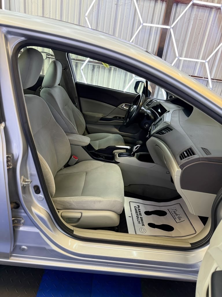Photo 9 of this HONDA CIVIC