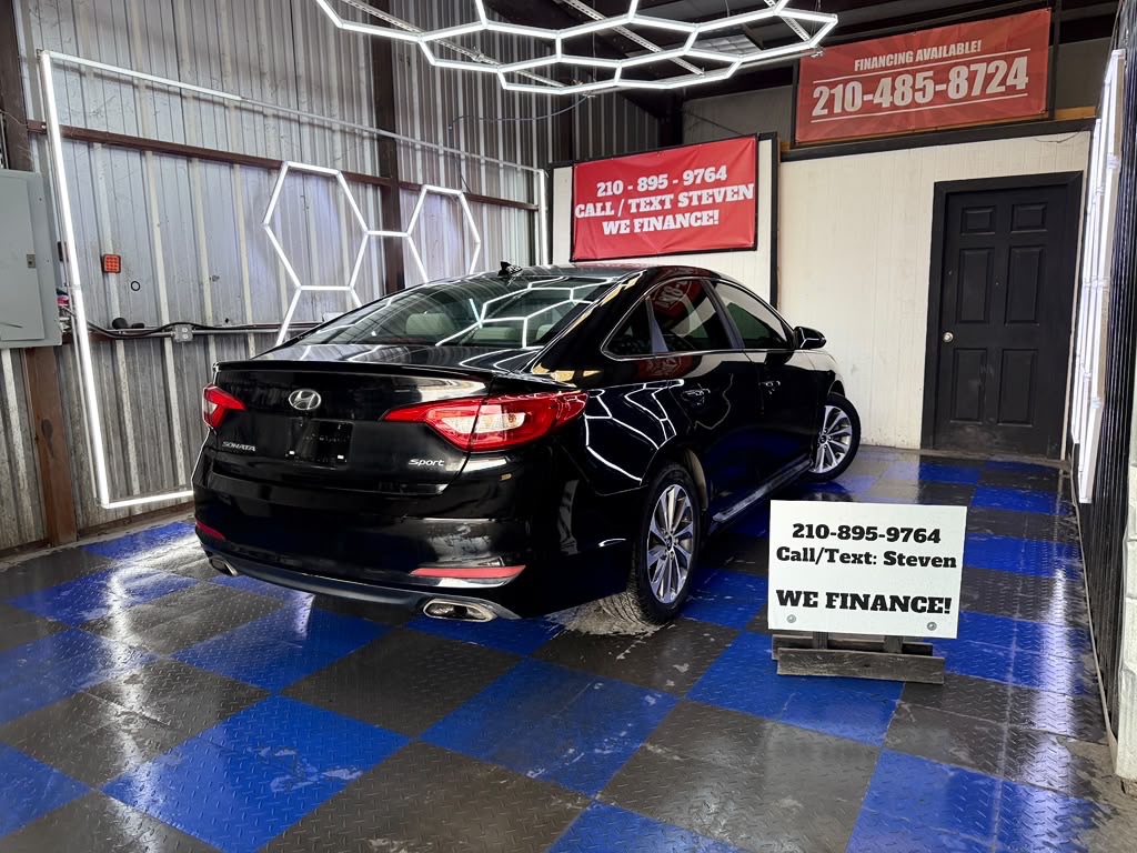 Photo 16 of this HYUNDAI SONATA