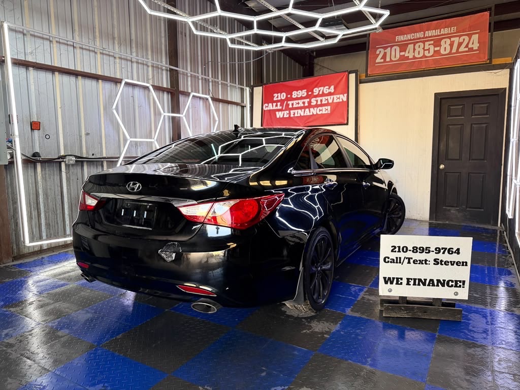 Photo 18 of this HYUNDAI SONATA