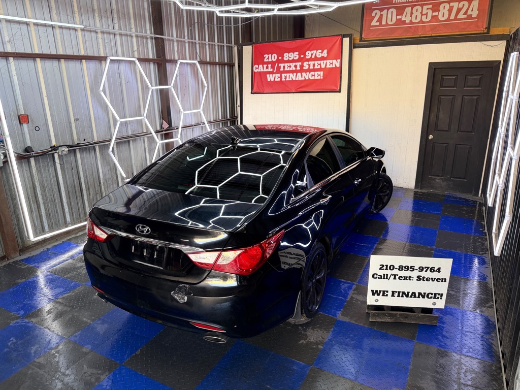 Photo 17 of this HYUNDAI SONATA