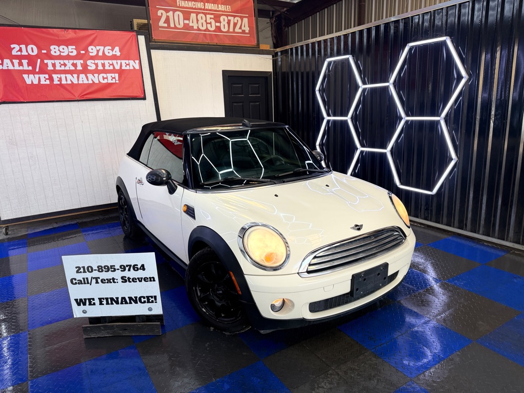 Photo 2 of this MINI COOPER