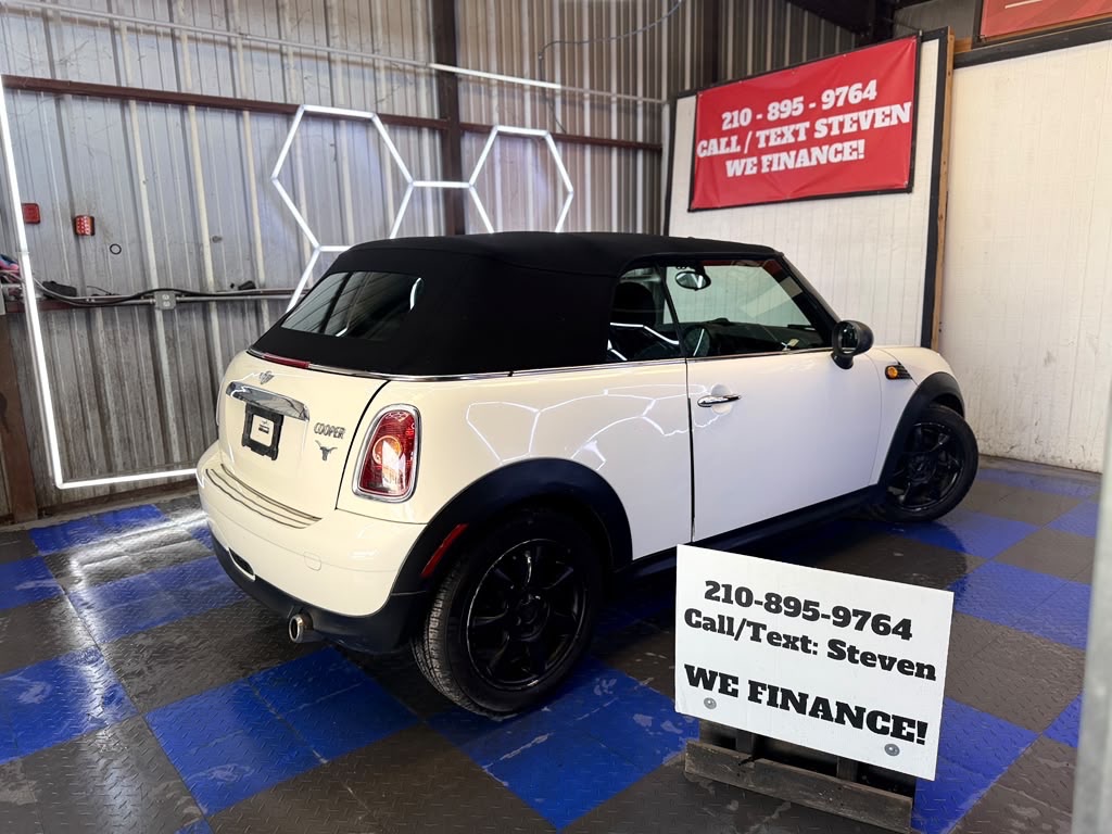 Photo 16 of this MINI COOPER