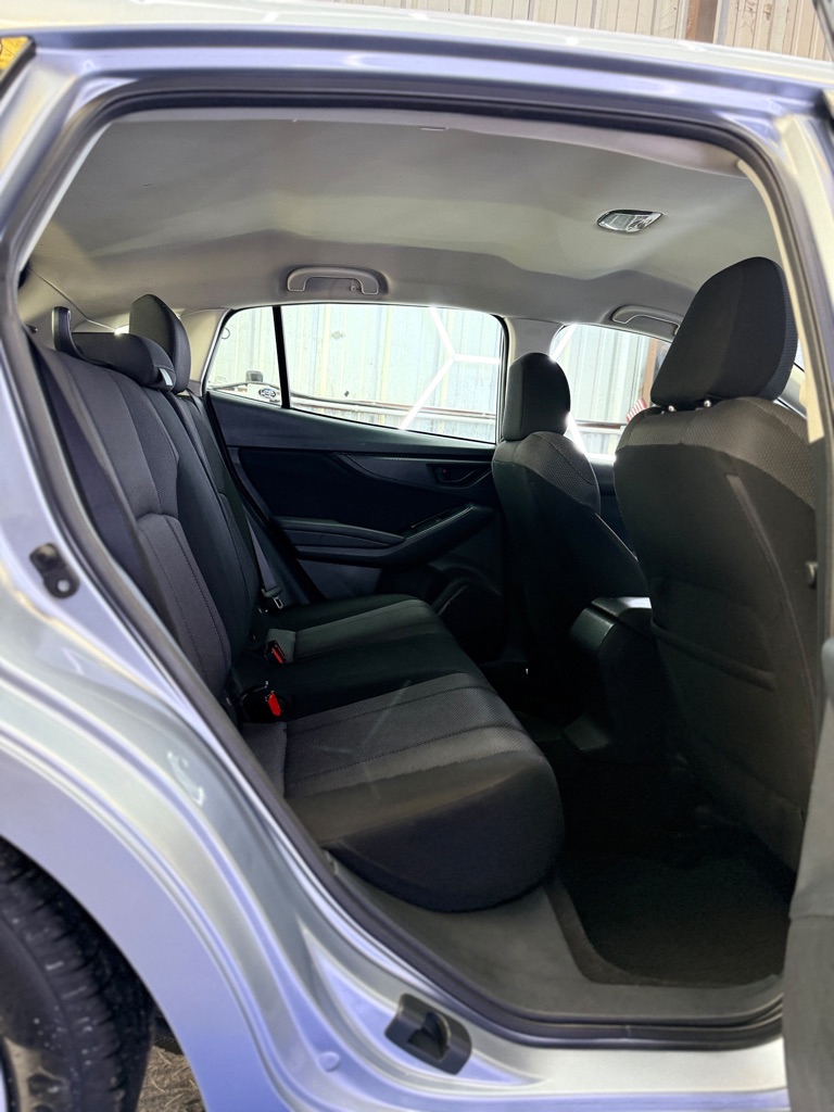 Photo 11 of this SUBARU IMPREZA