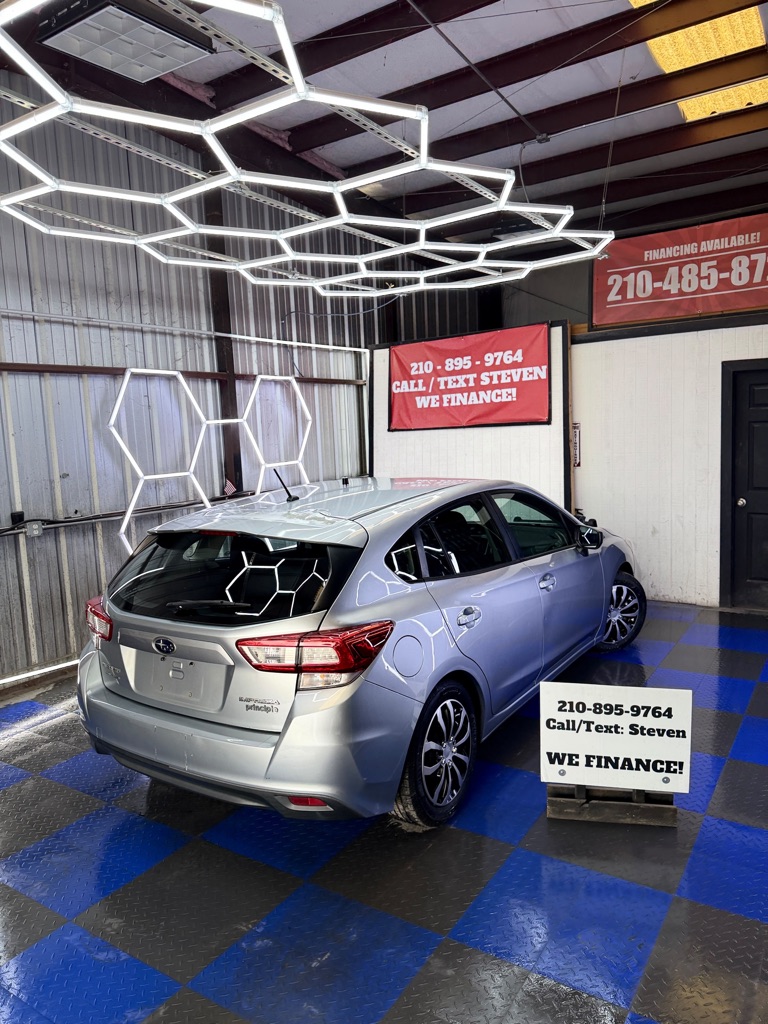 Photo 7 of this SUBARU IMPREZA