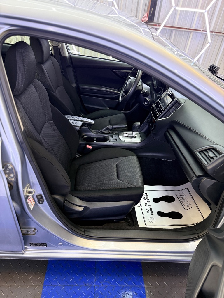 Photo 14 of this SUBARU IMPREZA