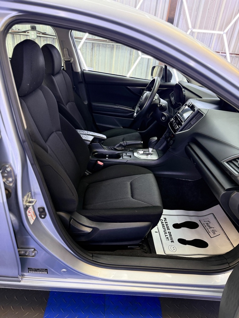 Photo 12 of this SUBARU IMPREZA